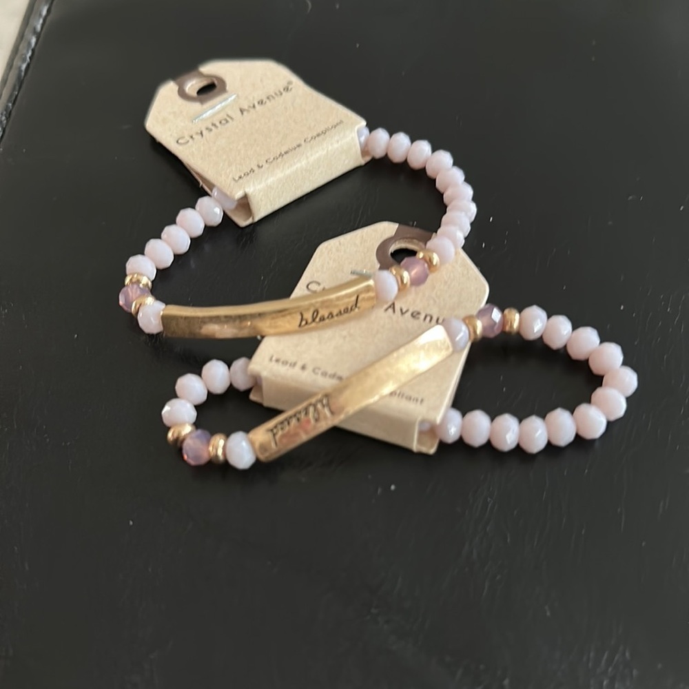 CRYSTAL AVENUE GOLDTONE 'BLESSED' BAR LAVENDER GLASS BEADED BRACELET​